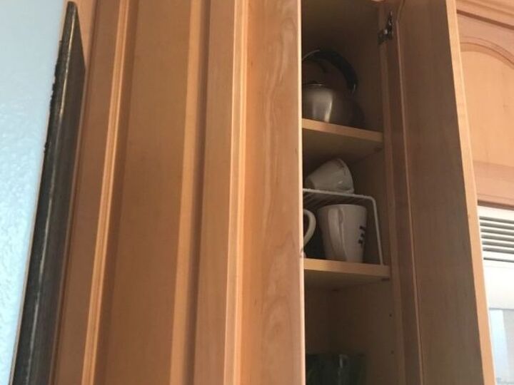 q weird kitchen cabinets