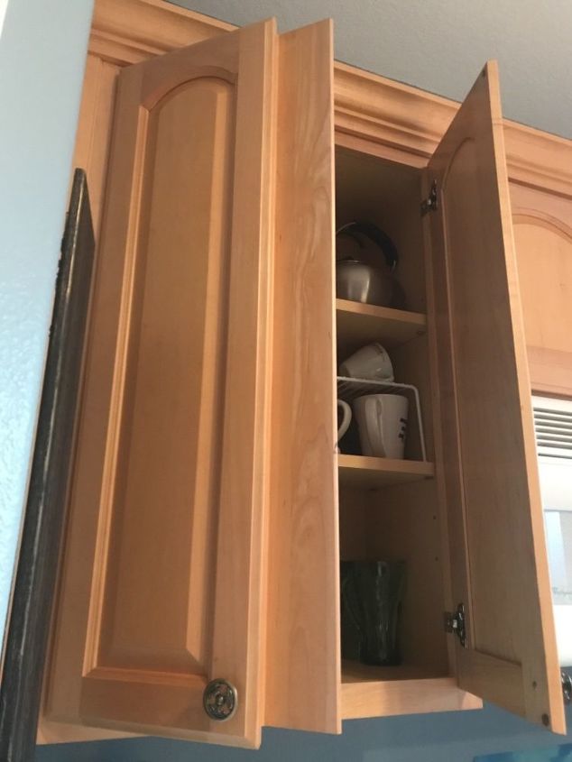 q weird kitchen cabinets