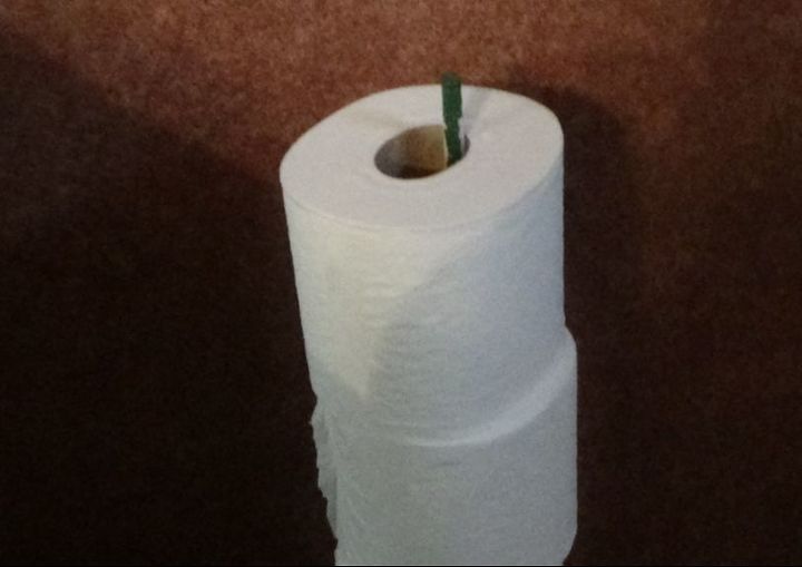 where to keep the toilet paper