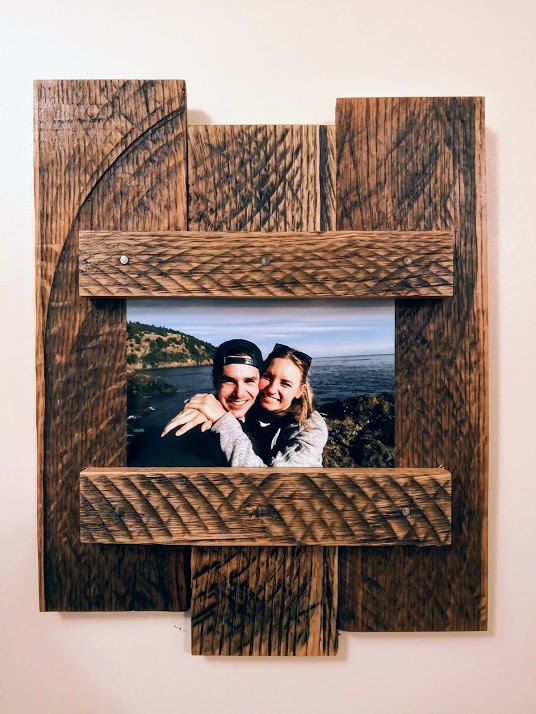 DIY Pallet Wood Picture Frame Hometalk diy-pallet-wood-picture-frame-hometalk