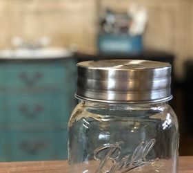 How can we ever toss out a jar again after seeing this adorable idea?