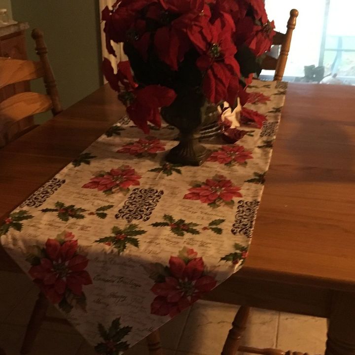 christmas table runner quick and super easy