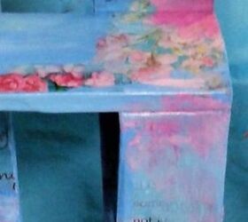 a palette turns into a bohemian and shabby chic bathroom organizer