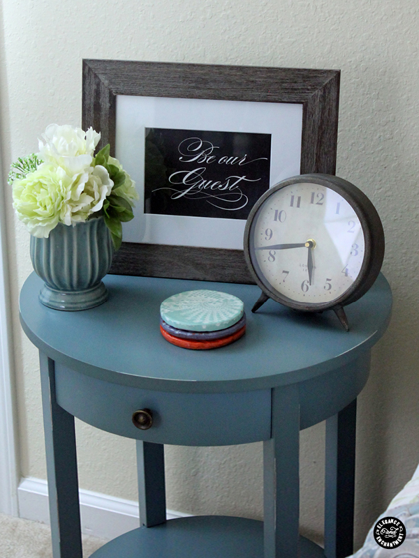 s guest room makeover edition, Using Printables to Dress Your Guest Room
