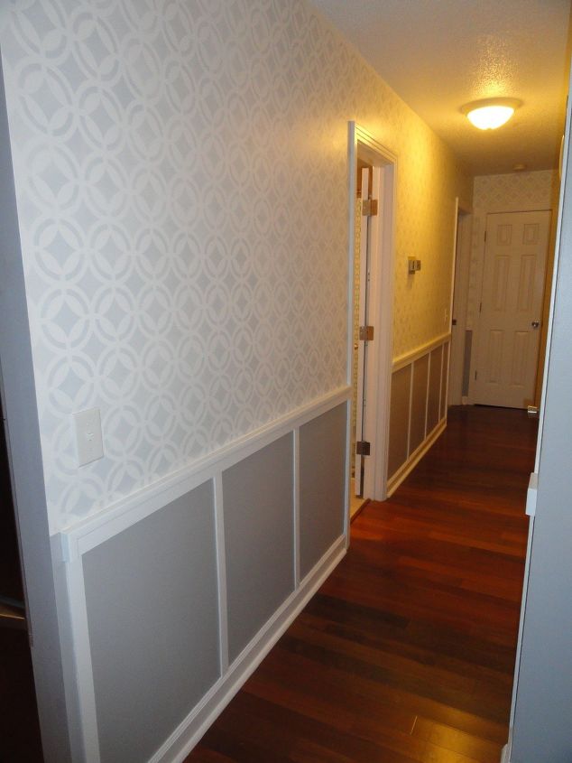 s hallway edition, Stenciling and wainscoting