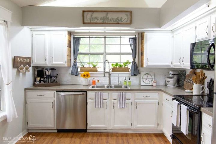 how to paint your kitchen cabinets white