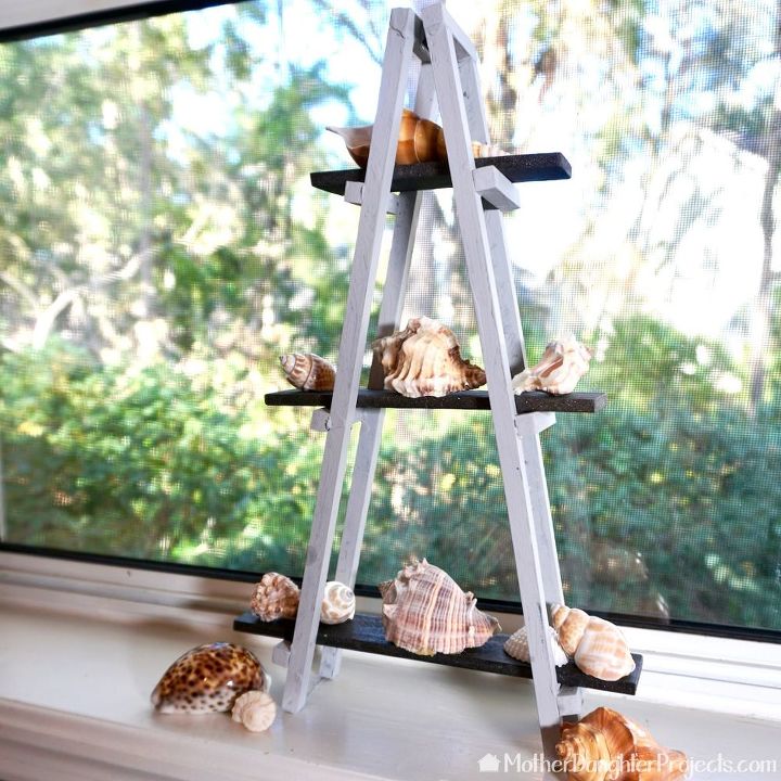 rvore de natal alternativa para a escada de madeira em miniatura