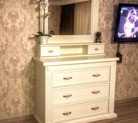 Classic Style Bedroom Vanity ?size=720x845&nocrop=1
