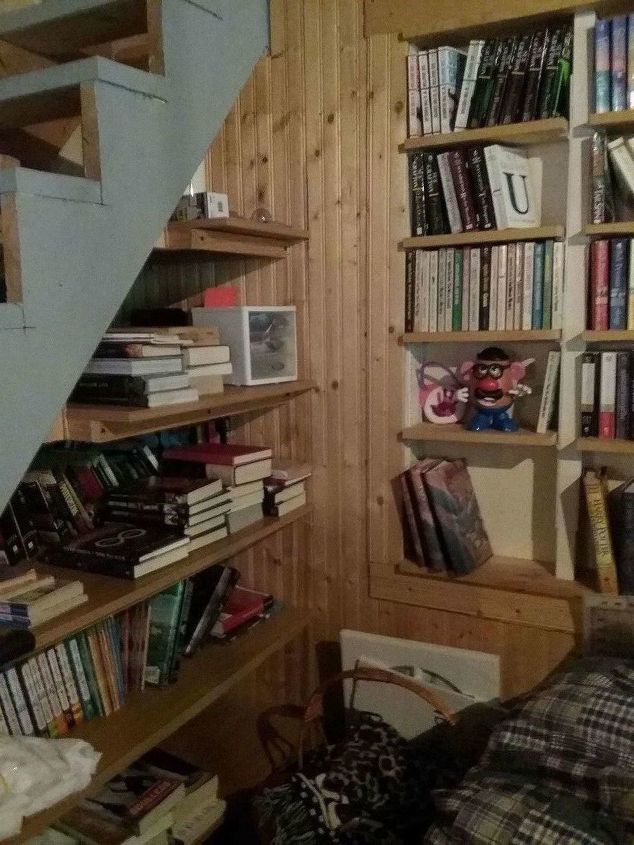 11 cute n clever ideas for those corners, The perfect place for a cute library