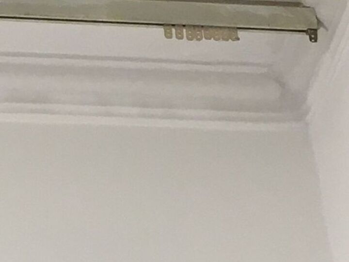 q how can i add curtains to these
