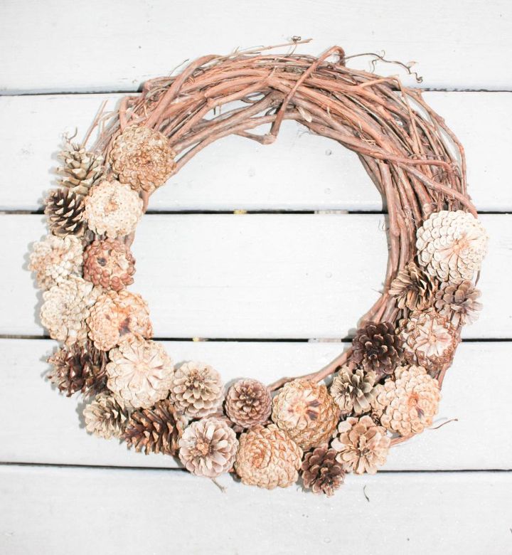 how to bleach pinecones and create a holiday wreath