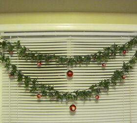decorate your kitchen window or any window for christmas