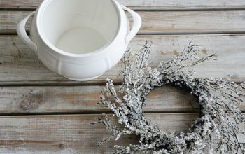 Cómo crear un arreglo floral de Navidad blanca o invierno escarchado