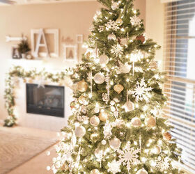 s it s beginning to look a lot like christmas, A Golden Glittery Christmas Home Tour