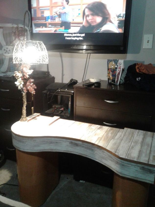 manicure table makeover, Bland to Grand