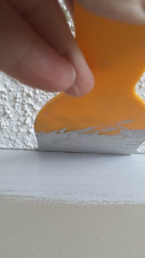 aprenda a pintar uma sala como um profissional com essas 7 dicas e truques, Como pintar um teto de pipoca Twice Loved Creati