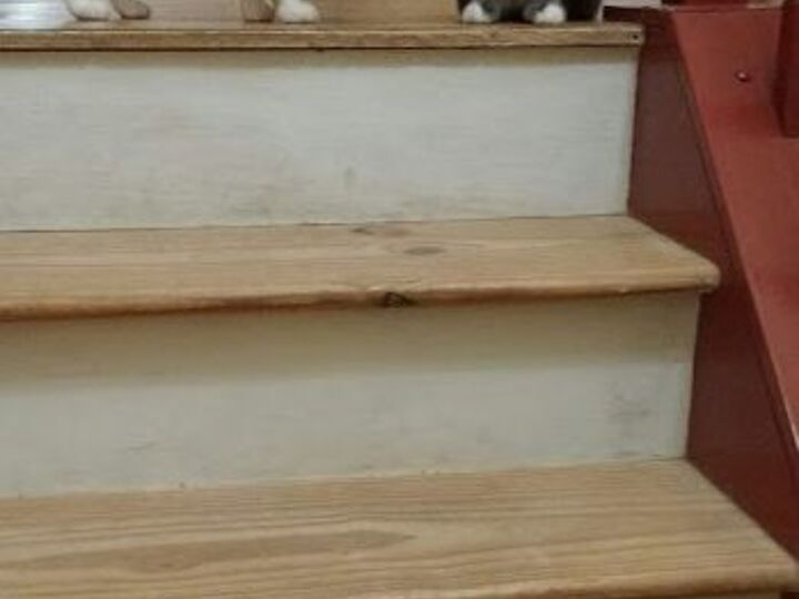 q i need to find a fast drying stain and sealer for my pine treads