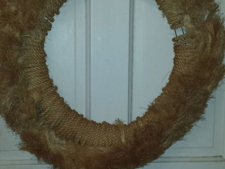 q how do i clean a wreath
