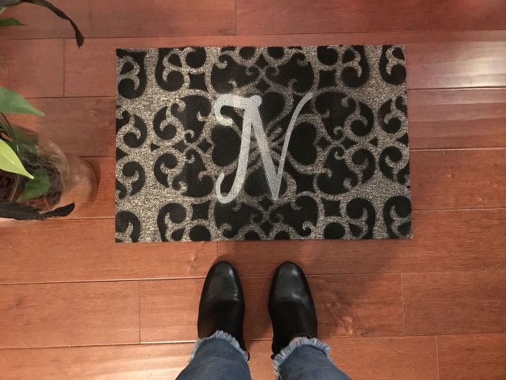 How to Decorate a DIY Custom Dollar Store Floor Mat | Hometalk