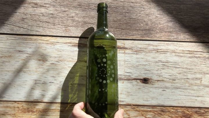 botella de vino reciclada grabada