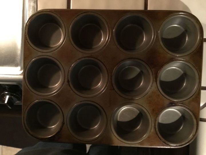 how do i clean a muffin pan