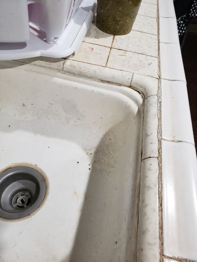 q how to remove kitchen sink