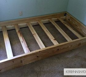 personalice su habitacin construyendo su propio marco de cama, Marco de cama para gemelos Keri Snyder
