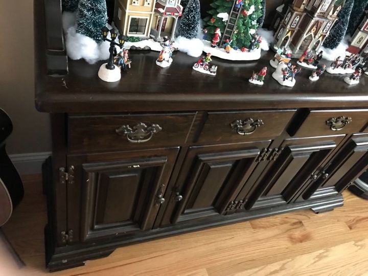 q what color technique would you use to paint this dated hutch thanks