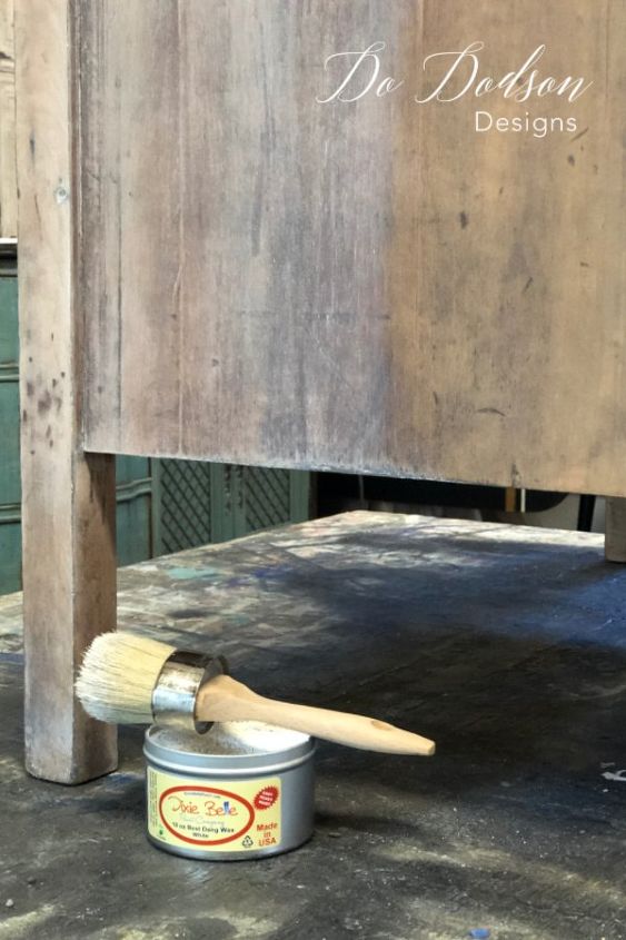 how to easily apply white wax on wood furniture