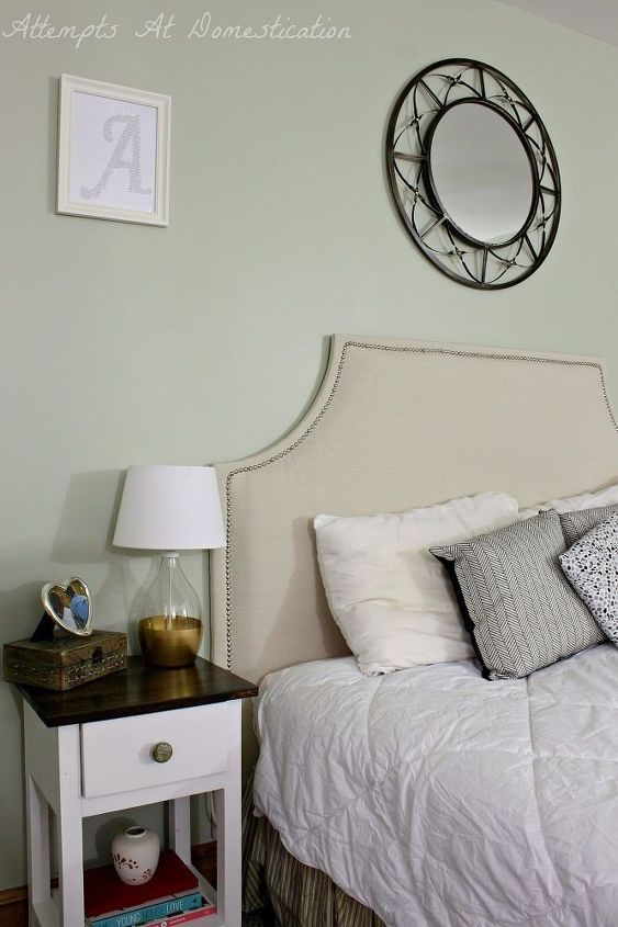 personalice su habitacin construyendo su propio marco de cama, Cabecero tapizado DIY Ashley Rowlands