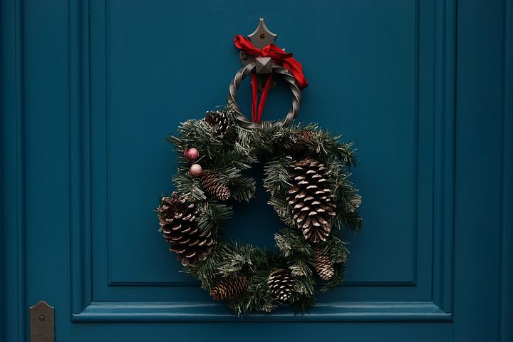 17 gorgeous diy christmas wreath ideas you ll love, Christmas Wreath pixabay