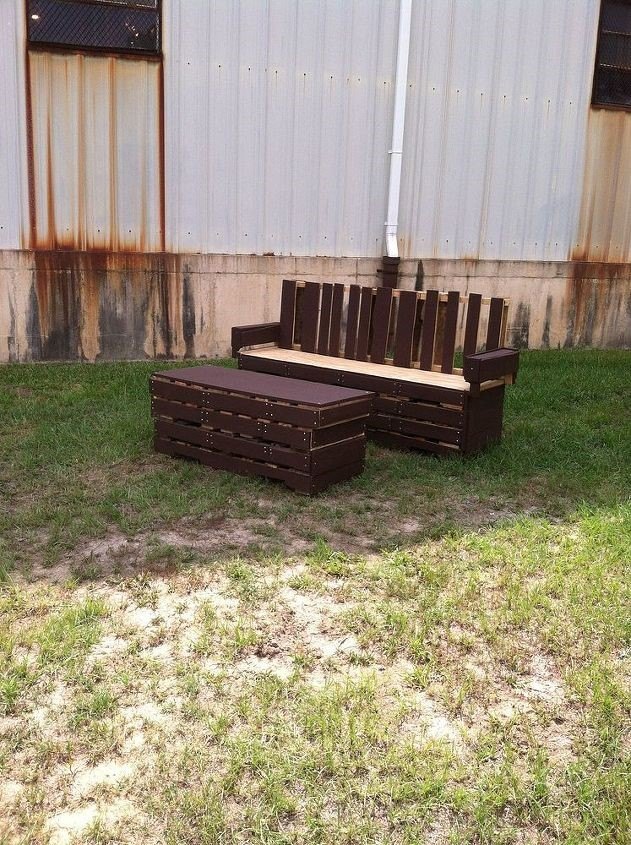25 best diy pallet projects that will transform your home and yard, Pallet Bench Pallet Coffee Table Darren Van Winkle