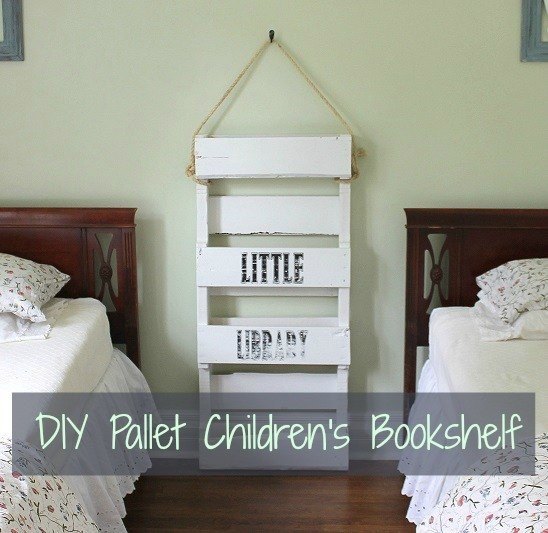 25 best diy pallet projects that will transform your home and yard, DIY Pallet Bookshelf For Kids Dinah