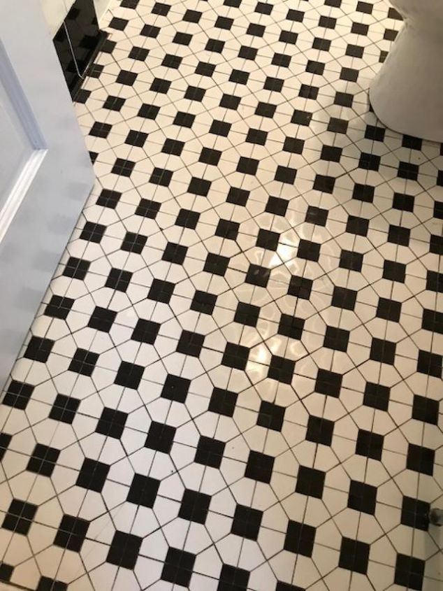 q looking for wall color for vintage bathroom