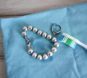 how to clean jewelry naturally