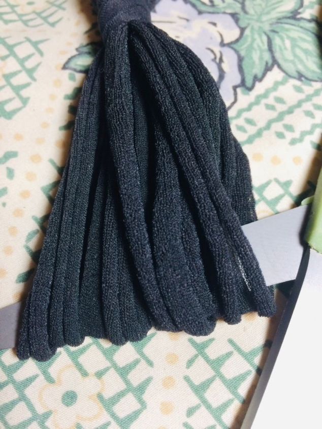 tassels from old panyhose or nylon socks