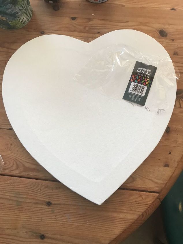 cmo crear un mosaico de arte de corazn de amor regalo de san valentn, Lienzo en blanco en forma de coraz n