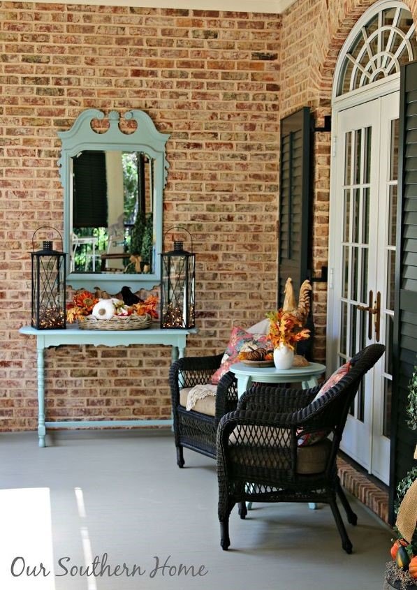 las mejores ideas de decoracin otoal para exteriores y para cada hogar, Oto o en el porche Christy Our Southern Home
