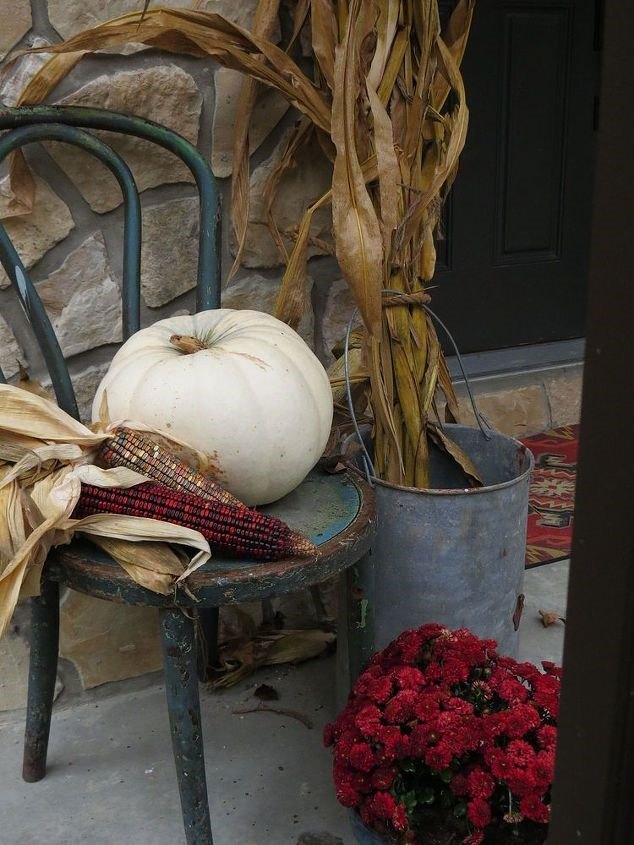 the best outdoor fall decor and fall decorating ideas for every home, Flea Market Finds Fall Front Porch Letsjustbuildahouse