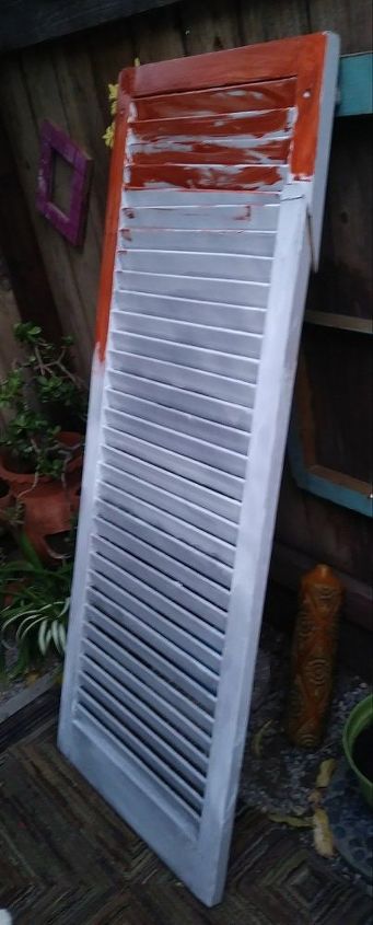 q how do i fix this wood shutter