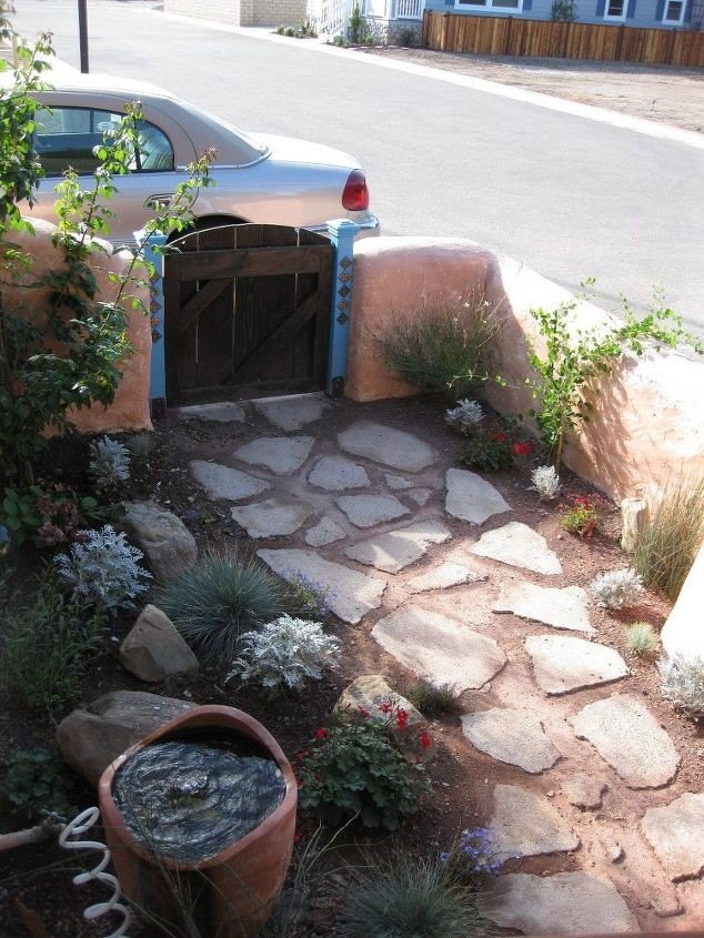6 ideas de jardinera para el patio delantero que aaden atractivo a la acera, Pasarela de mosaico Eileen Wuenstel Taylor