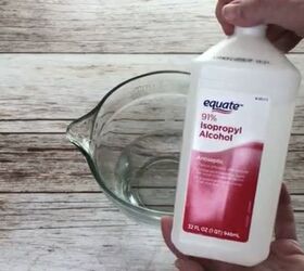 How mixing alcohol and dish soap will keep you safe this winter