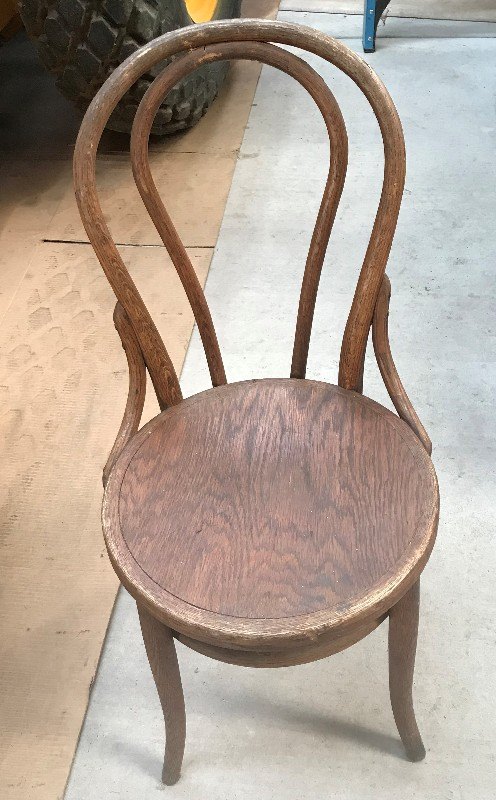 q what is this style of chair called