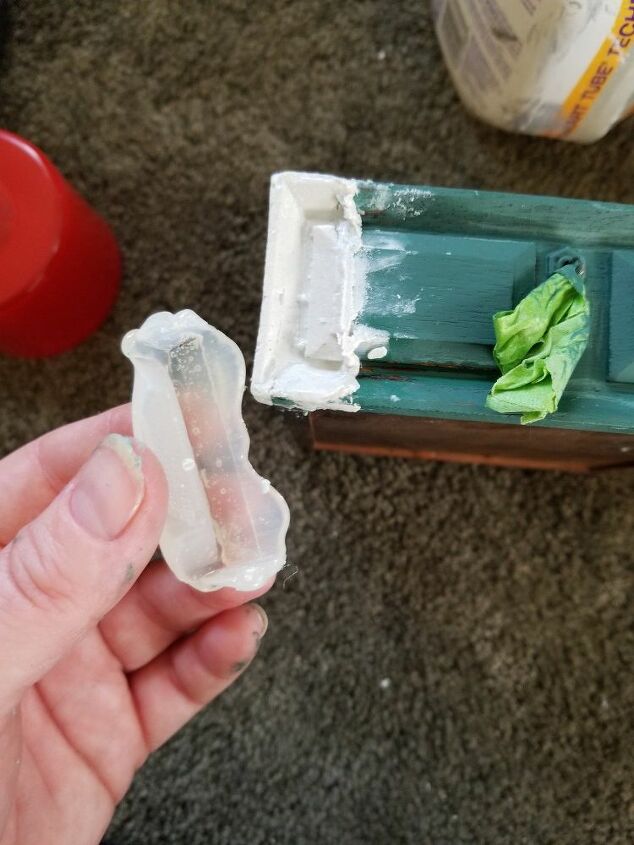 jewelry box with missing molding fixed with bondo