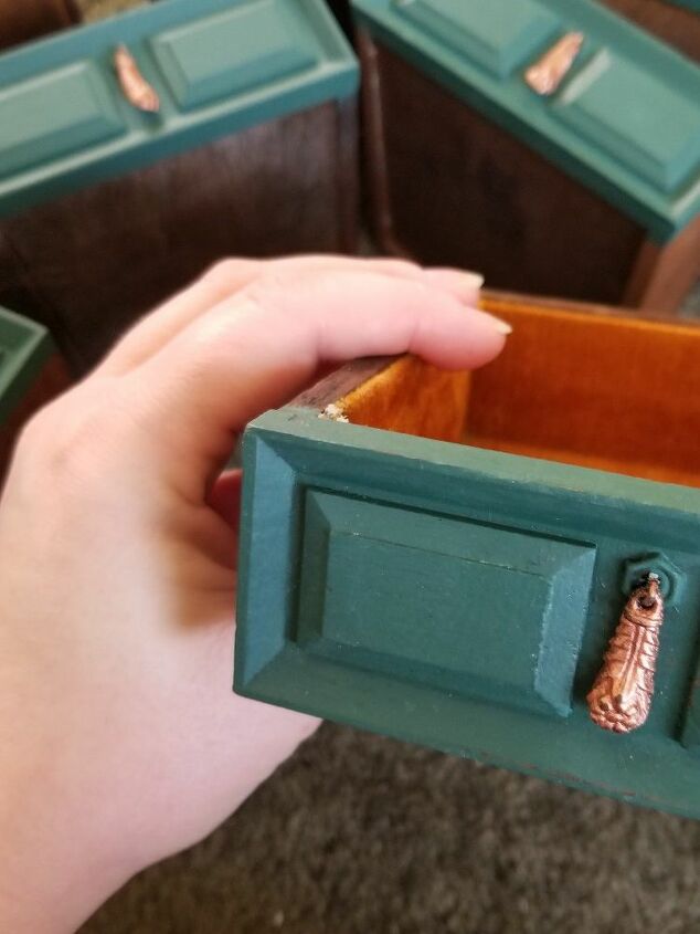 jewelry box with missing molding fixed with bondo