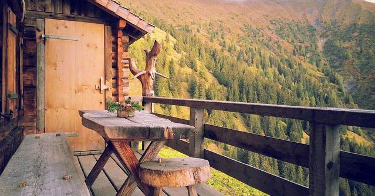 13 Creative DIY Deck Railing Ideas for Awesome Outdoor Fun | Hometalk