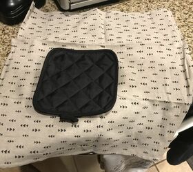 Why you'll lay a pot holder on a hand towel after seeing this hack