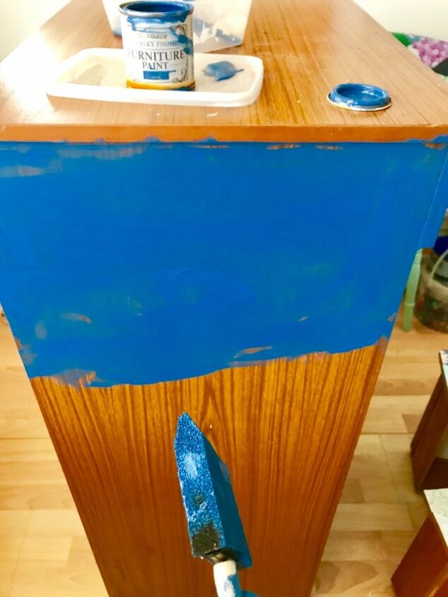 pretty patchwork chest of drawers make over, Painting the sides in furniture paint blue