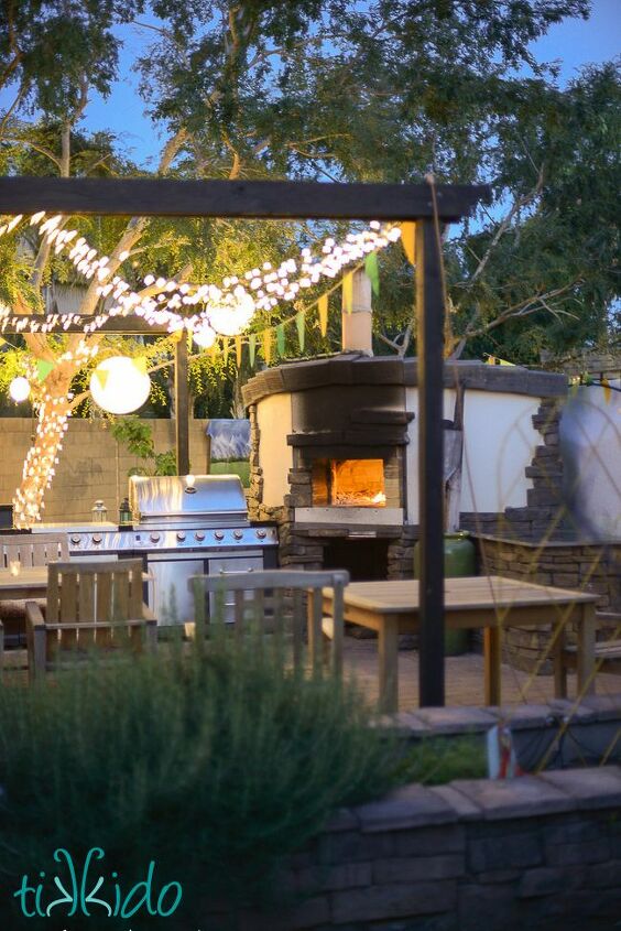 22 ways to create the outdoor kitchen of your dreams, Outdoor Kitchen with Pizza Oven Nikki Wills