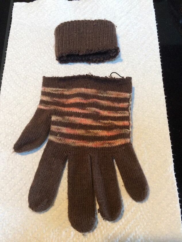 old knit gloves to nesting material
